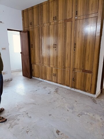 Master Bedroom in 3 BHK Builder Floor at Sector 15 ii – for Rent