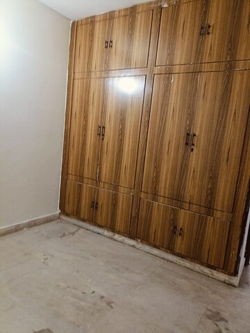 Furnished Amenities in 3 BHK Builder Floor at Sector 15 ii – for Rent