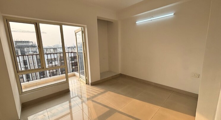 Room, paras-tierea 2 Bedroom 825 Sq.Ft. Apartment In Sector 137 Noida 8007463