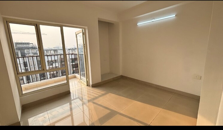 Bedroom, paras-tierea 2 Bedroom 825 Sq.Ft. Apartment In Sector 137 Noida 8007463