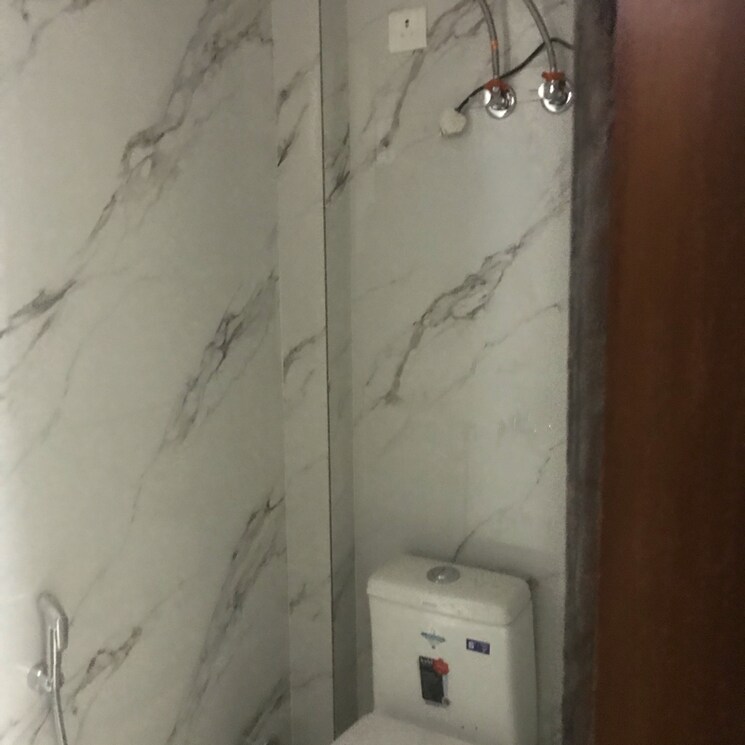 Bathroom, lajpat nagar i 2 Bedroom 900 Sq.Ft. Builder Floor In Lajpat Nagar I Delhi 8007522