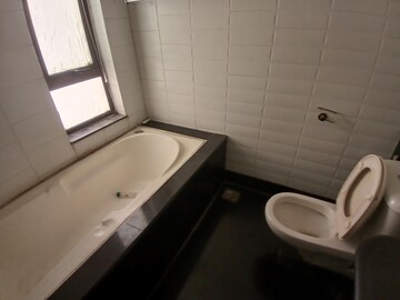 Bathroom in 3 BHK Apartment at Unitech Fresco, Sector 50 – for Sale