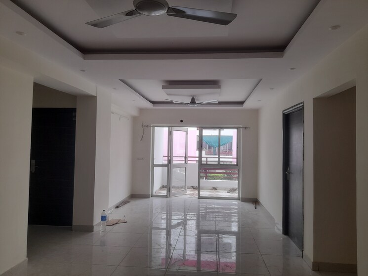 Living Room, shiv-sai-emerald-heights 3 Bedroom 1800 Sq.Ft. Apartment In Sector 88 Faridabad 8007526