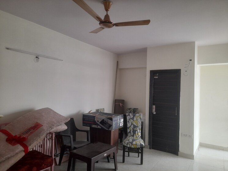 Room, shiv-sai-emerald-heights 3 Bedroom 1800 Sq.Ft. Apartment In Sector 88 Faridabad 8007526
