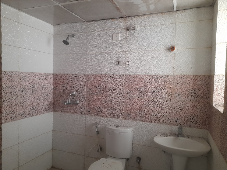 Bathroom, shiv-sai-emerald-heights 3 Bedroom 1800 Sq.Ft. Apartment In Sector 88 Faridabad 8007526