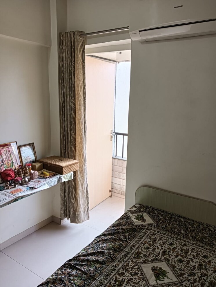 Bedroom, himgiri-lokupvan-phase-ii-chs-ltd 2 Bedroom 690 Sq.Ft. Apartment In Vasant Vihar Thane 8007529