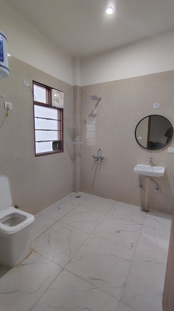 Master Bedroom in 2 BHK Builder Floor at Hong Kong Bazaar, Sector 57 – for Rent
