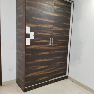 Room in 2 BHK Builder Floor at Lajpat Nagar ii – for Sale