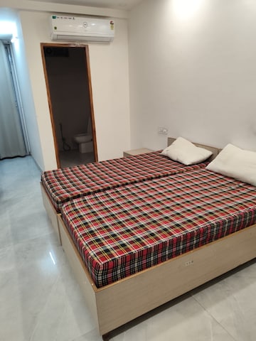 Bedroom in 1 RK Builder Floor at Sector 38 – for Rent