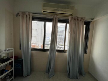 Master Bedroom in 1.5 BHK Apartment at Poonam Apartments Worli, Worli – for Rent