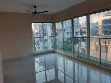 Room in 1 BHK Apartment at Bandra West – for Rent