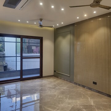 Building Lobby in 3 BHK Builder Floor at Surajmal Vihar – for Rent