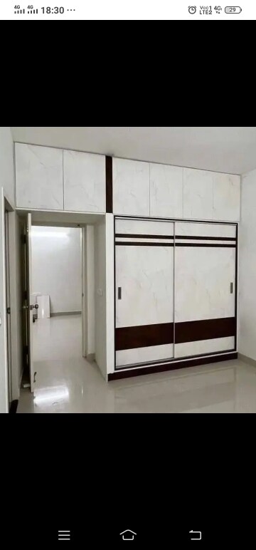 Room in 3 BHK Apartment at Mahagun Mywoods, Sector 16c Greater Noida – for Rent