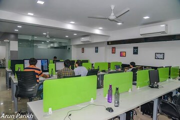 Team Area in  Office Space in IT/SEZ at Vastrapur – for Rent