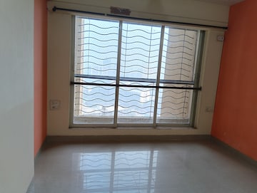 Room in 1 BHK Apartment at Agarwal Trinity Towers, Malad West – for Rent