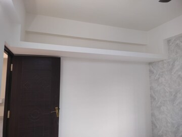 Room in 3 BHK Builder Floor at Kil Ayanambakkam – for Sale