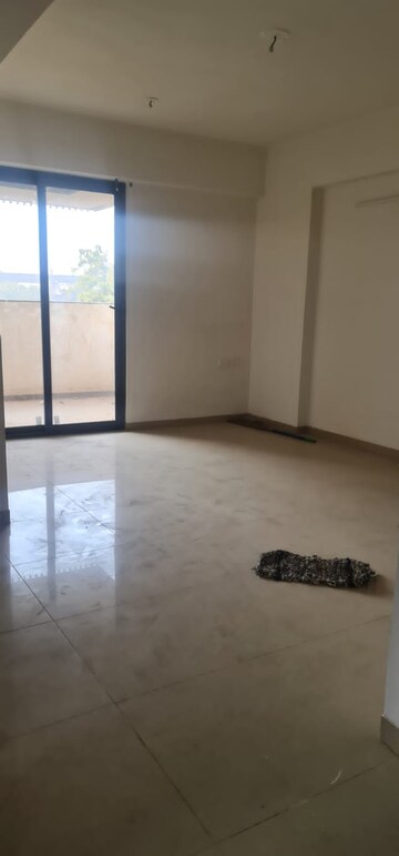 Room in 2 BHK Apartment at Shree Sadan Vasna, Vasna – for Rent
