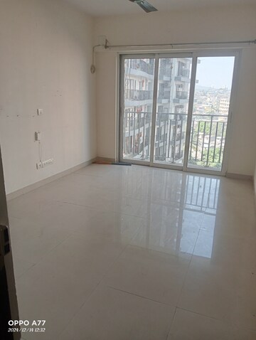 1 BHK Apartment For Rent in The Wadhwa Solitaire, Kolshet Road