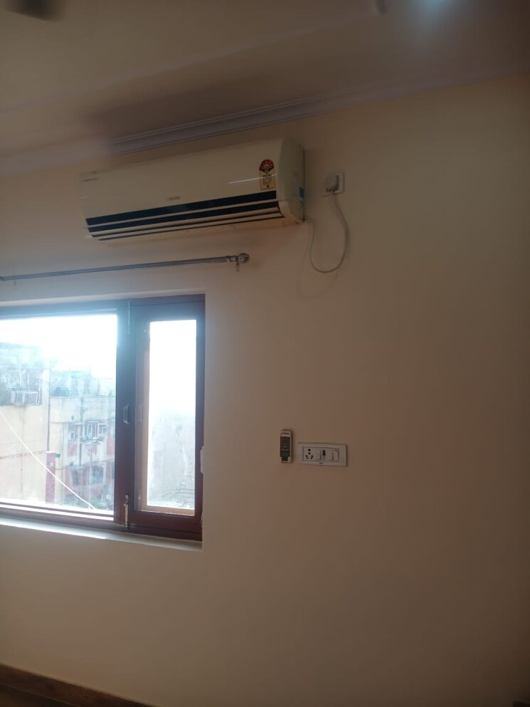 undefined, paschim vihar 1 Bedroom 50 Sq.Yd. Apartment In Paschim Vihar Delhi 8007741