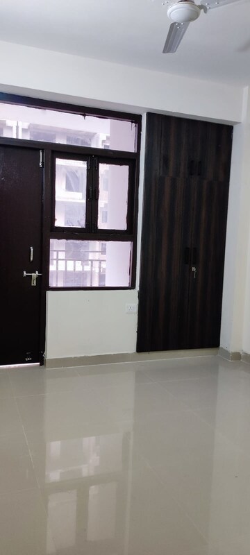 3 BHK Apartment For Rent in Amolik Sankalp, Sector 85