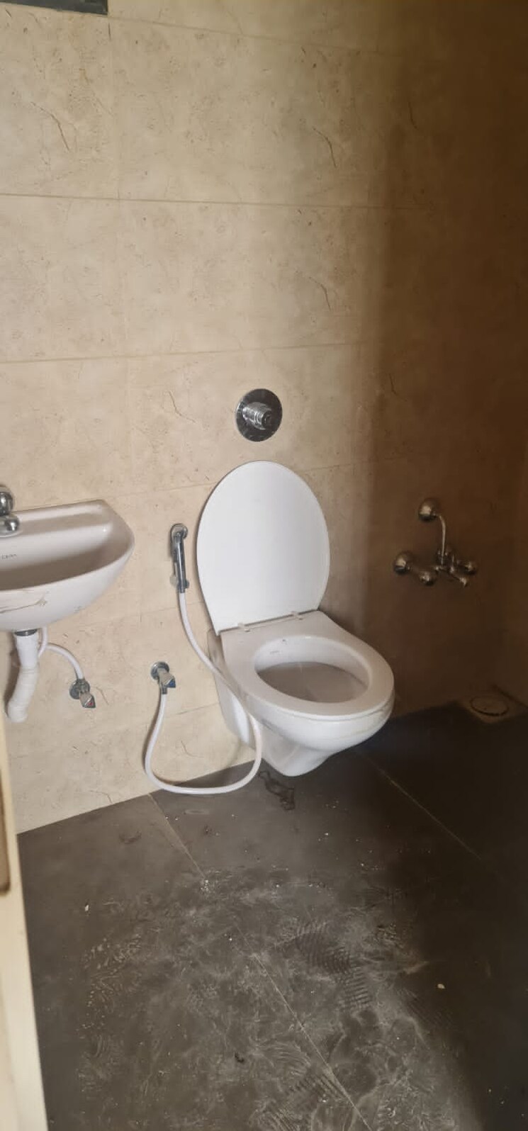 Bathroom, shree-sadan-vasna 2 Bedroom 700 Sq.Ft. Apartment In Vasna Ahmedabad 8007738