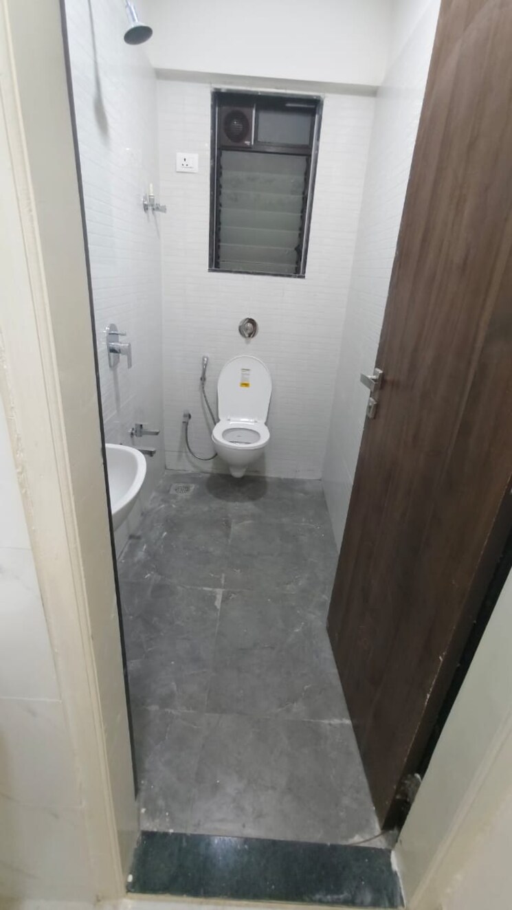 Bathroom, jvm-corner-stone 1 Bedroom 480 Sq.Ft. Apartment In Naupada Thane 8007793