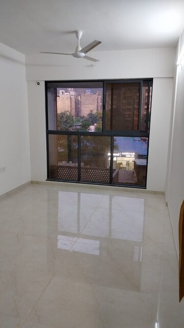 2 BHK Apartment For Rent in Rustomjee Erika, Bandra East