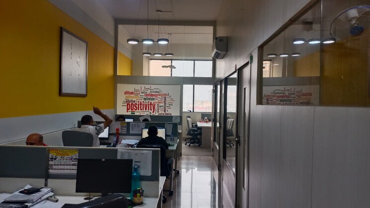 Team Area, matoshree-quantum-tower Commercial Office Space 820 Sq.Ft. In Malad West Mumbai 8007821