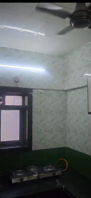 Room in 1 BHK Apartment at Amity Hive 97, Malad East – for Rent