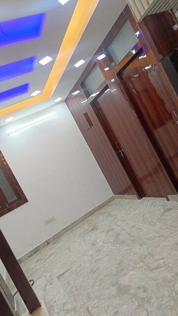 Room in 2 BHK Apartment at Shaheen Bagh – for Sale
