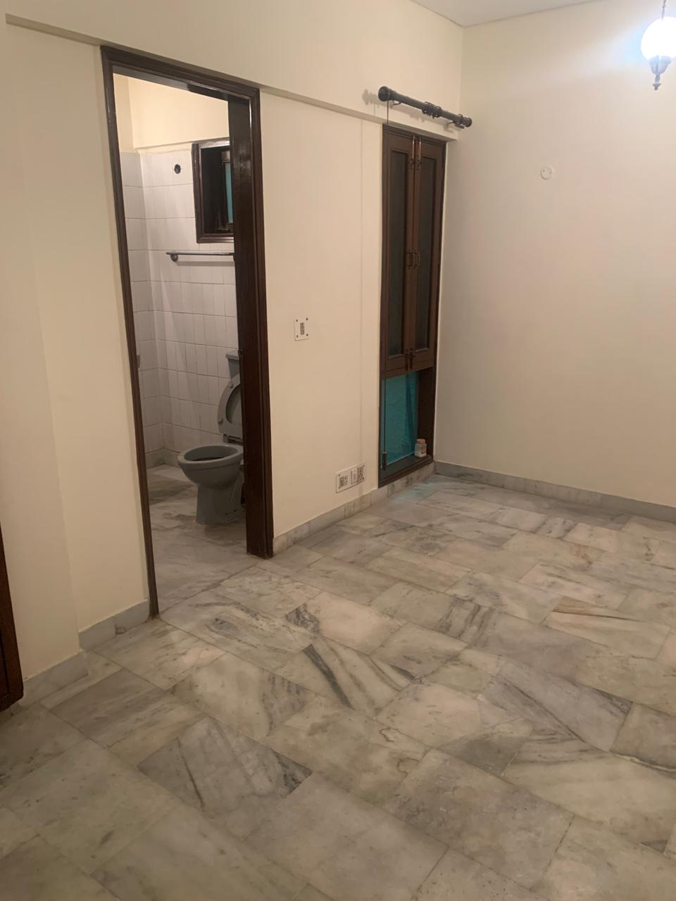 4 BHK + Pooja Room,Servant Room Builder Floor For Sale in Hauz Khas Enclave