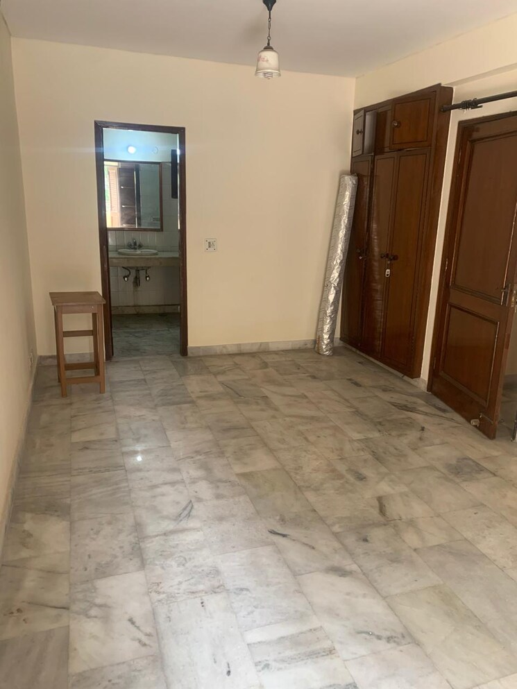 Room, hauz khas enclave 4 Bedroom 1800 Sq.Ft. Builder Floor In Hauz Khas Enclave Delhi 8007899