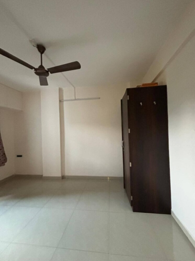 Room, sterling-heights-vasai-east 1 Bedroom 380 Sq.Ft. Apartment In Vasai East Palghar 8007908