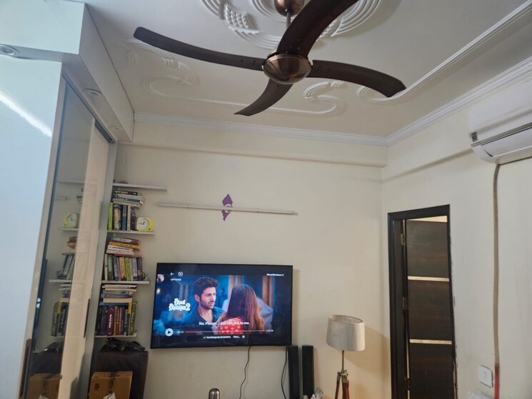 undefined, gautam nagar 4 Bedroom 1900 Sq.Ft. Builder Floor In Gautam Nagar Delhi 8007925