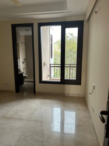 Room in 3 BHK Apartment at Greater Kailash I – for Rent