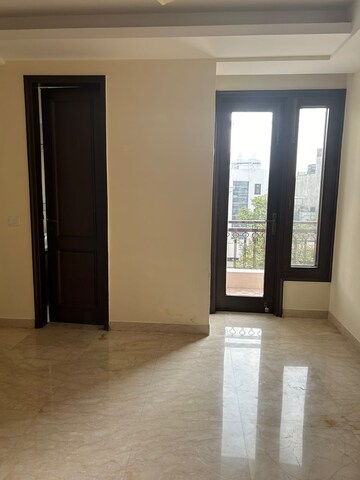 Room in 3 BHK Apartment at Greater Kailash I – for Rent