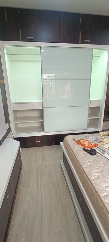 Room in 2 BHK Apartment at Nerul – for Rent