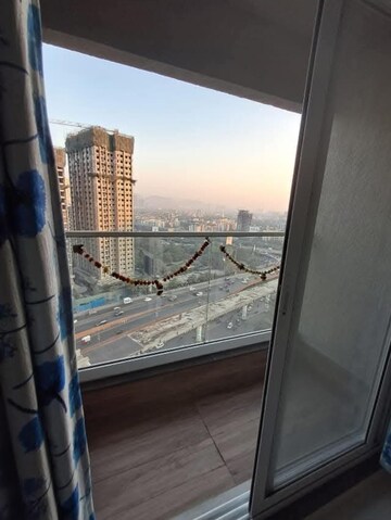 2 BHK Apartment For Rent in Ashar Axis, Majiwada
