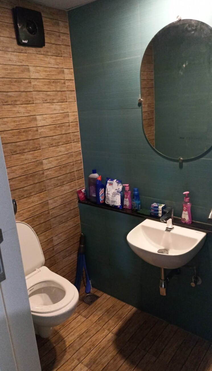 Bathroom, lodha-crown-quality-homes 2 Bedroom 600 Sq.Ft. Apartment In Majiwada Thane 8008012