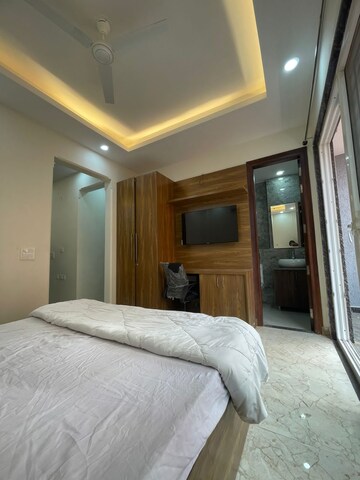 Bedroom in 1 BHK Builder Floor at Sector 45 – for Rent
