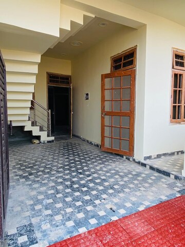 Parking in 2 BHK Independent House at Sultanpur Road – for Sale