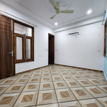 Room in 2 BHK Builder Floor at Khirki Extension – for Rent