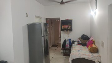 Living Room in 2 BHK Builder Floor at Unitech South City II, Sector 50 – for Rent
