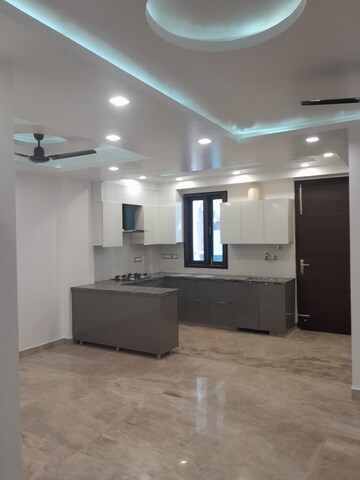 Kitchen in 3 BHK Builder Floor at Kohli One Malibu Town, Sector 47 – for Rent