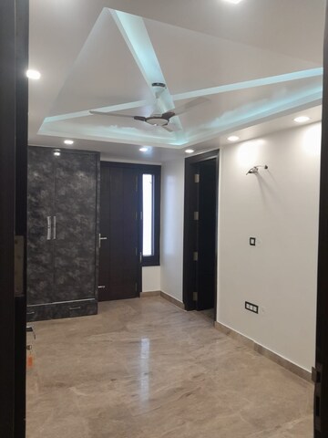 Room in 3 BHK Builder Floor at Kohli One Malibu Town, Sector 47 – for Rent