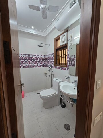 Master Bedroom in 3 BHK Builder Floor at Housing Board Colony Sector 7, Sector 7 – for Rent