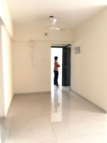 Room in 2 BHK Apartment at Rosa Oasis, Ghodbunder Road – for Rent