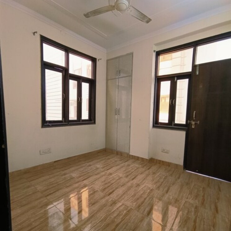 Room, khirki extension 2 Bedroom 65 Sq.Yd. Builder Floor In Khirki Extension Delhi 8008176
