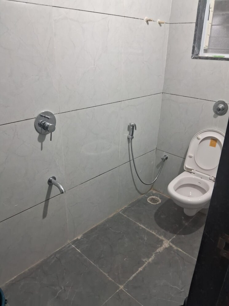 Bathroom, rohan-silver-gracia 2 Bedroom 677 Sq.Ft. Apartment In Ravet Pune 8008191