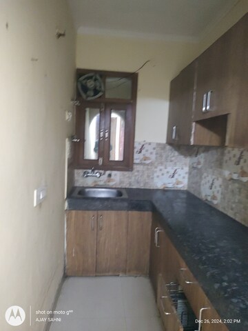 Furnished Amenities in 2 BHK Builder Floor at Mehrauli – for Rent